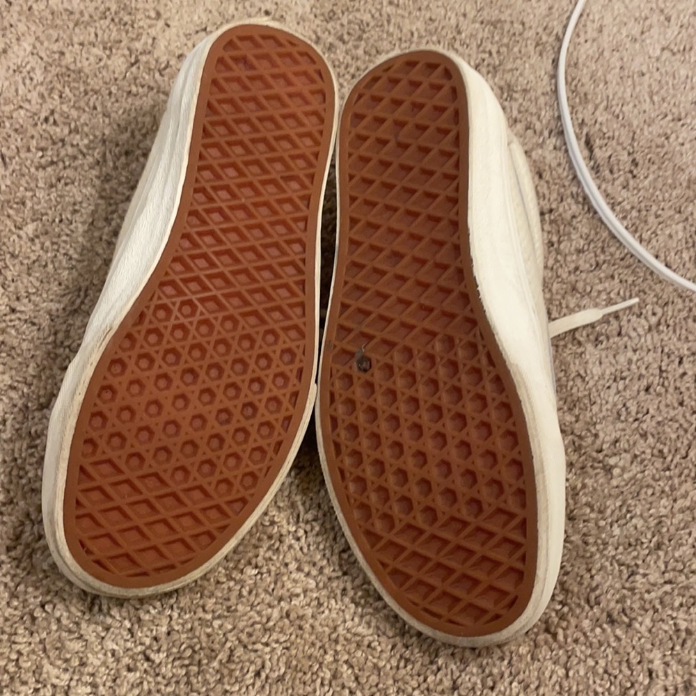 Vans - Picture 2 of 4